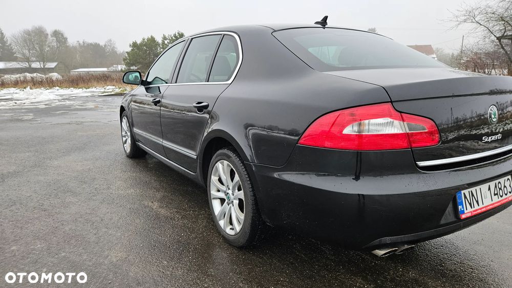 Skoda Superb 2.0 TDI Comfort DSG - 22