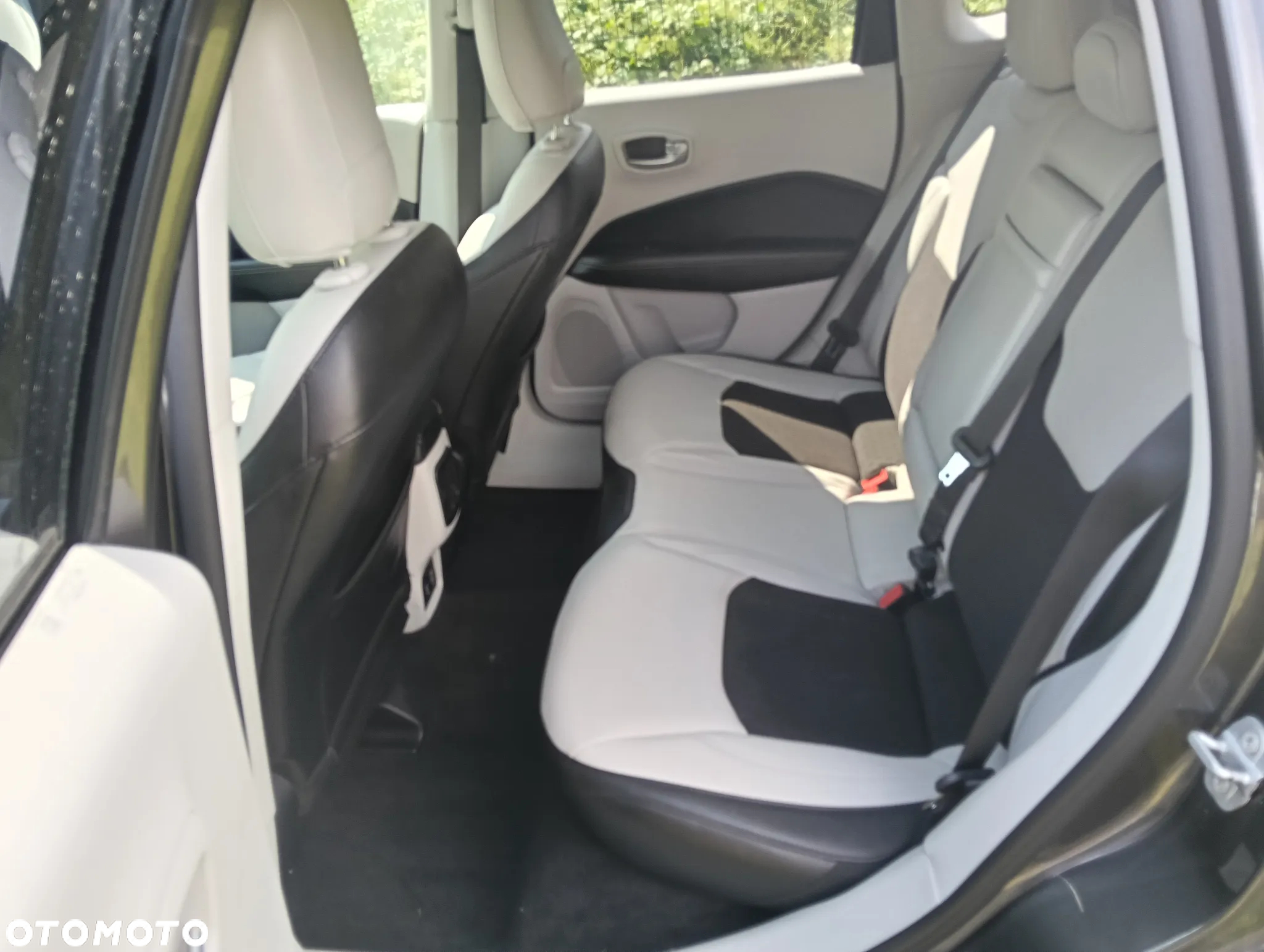 Jeep Compass - 9