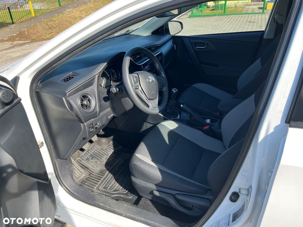 Toyota Auris 1.33 VVT-i Active - 12