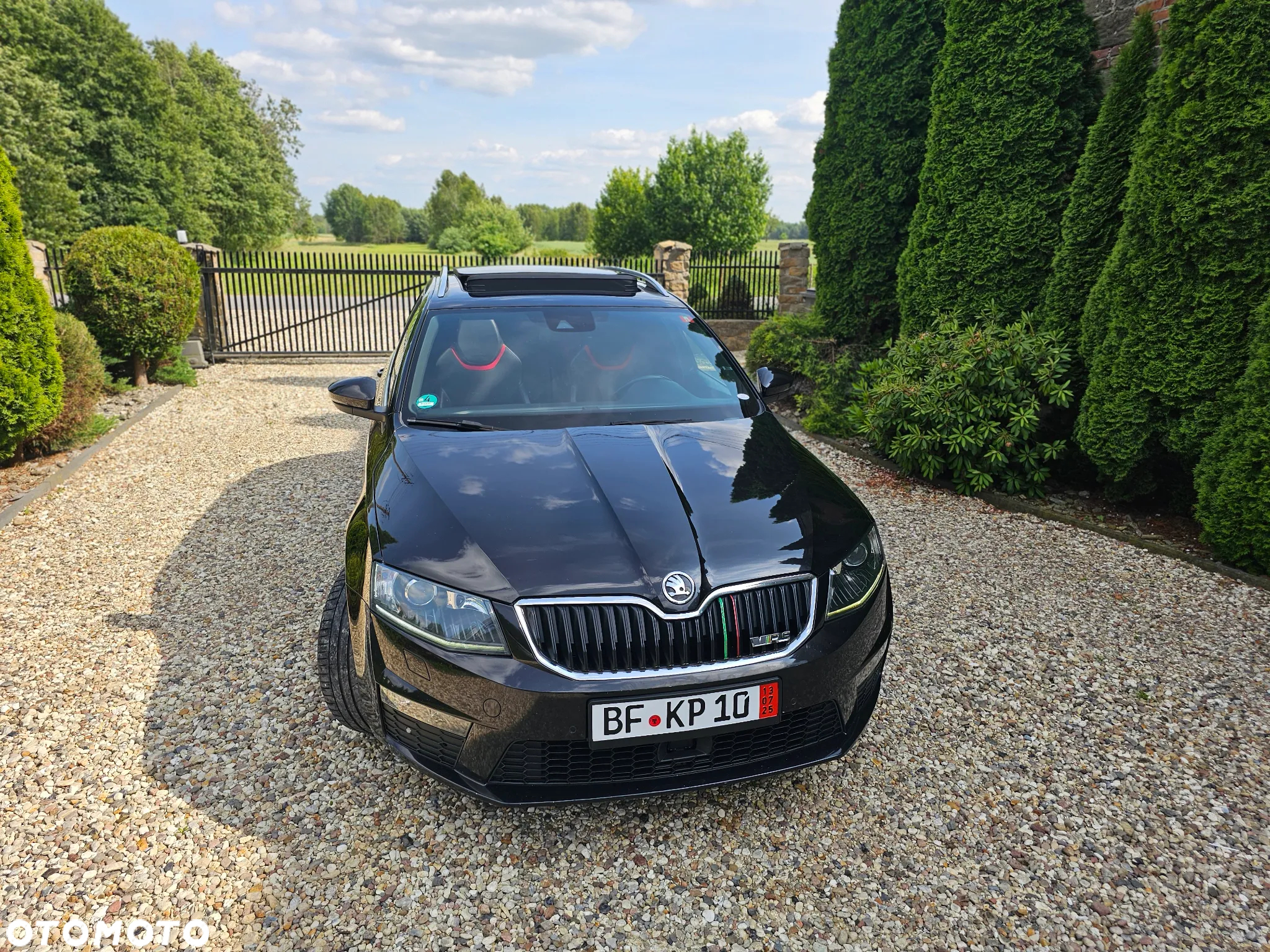 Skoda Octavia Combi 2.0 TDI DSG RS - 4
