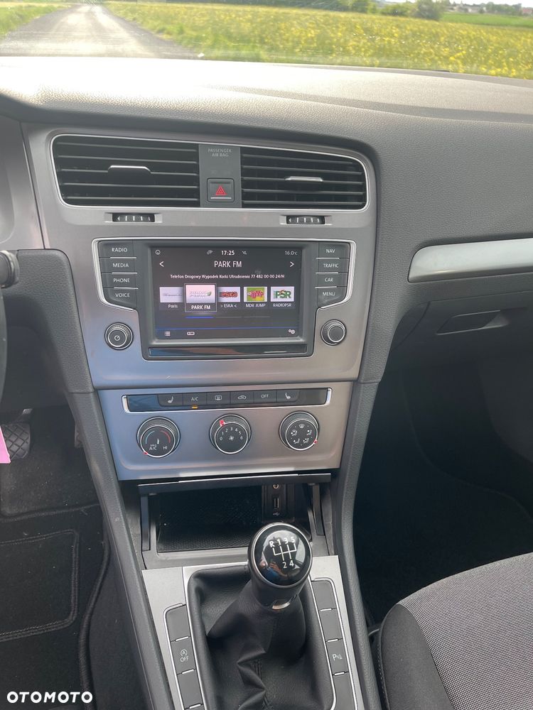 Volkswagen Golf 1.6 BlueTDI Trendline - 12