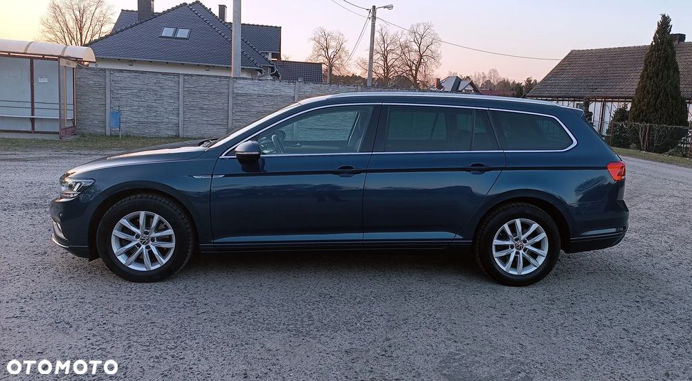 Volkswagen Passat Variant 2.0 TDI SCR DSG Business - 12