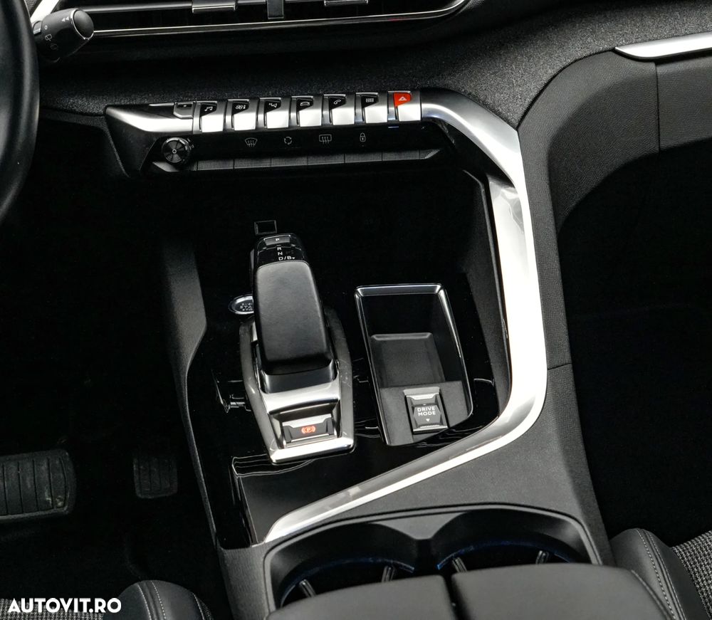 Peugeot 3008 PHEV 180 EAT8 Allure Pack - 19