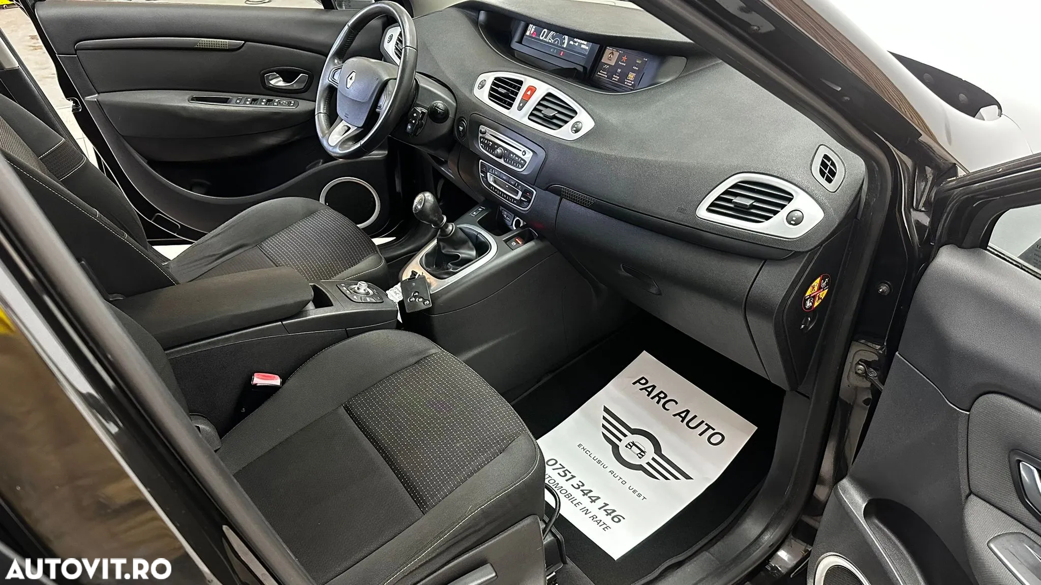 Renault Grand Scenic - 8