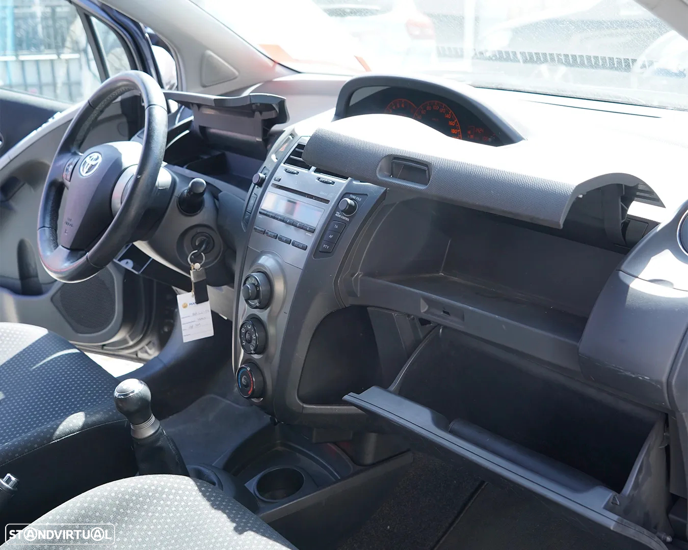 Toyota Yaris 1.0 VVT-i AC - 10