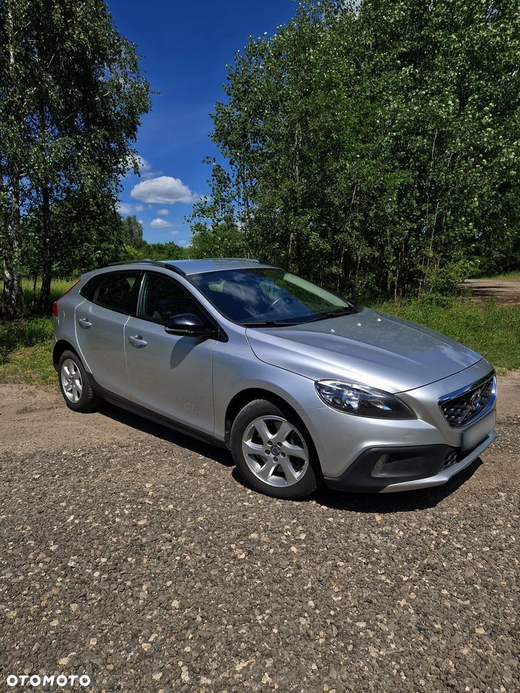 Volvo V40 D2 Drive-E Momentum - 1