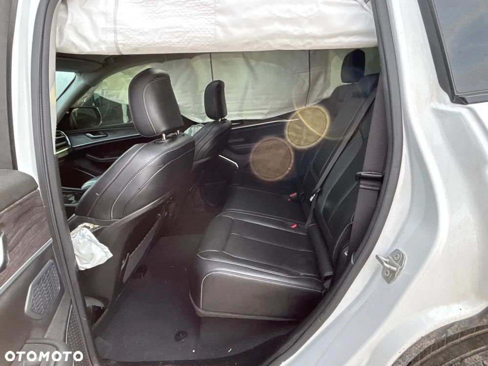 Jeep Grand Cherokee - 9