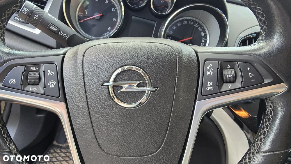 Opel Astra 1.6 CDTI Cosmo - 11