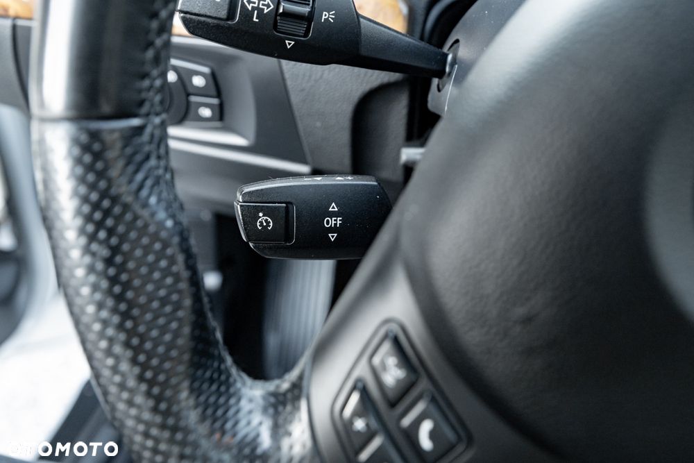 BMW Seria 3 330xi - 31