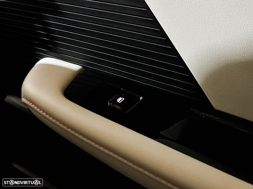 MG MG4 64 kWh Luxury - 26