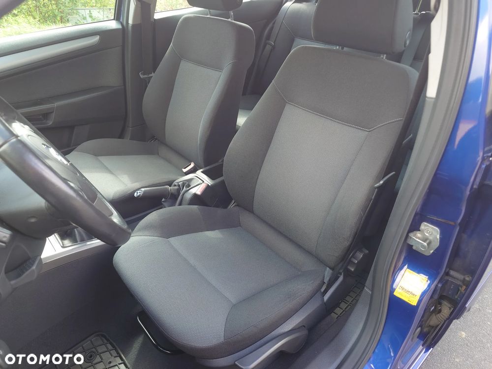 Opel Astra 1.6 Start - 11