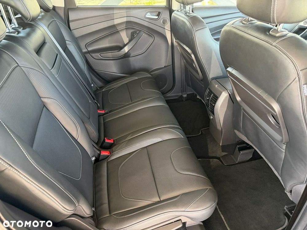Ford Kuga - 29