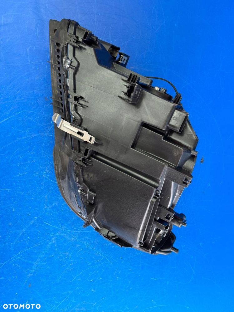 PRAWY BI XENON DYNAMIC BMW F01 F02 USA BDB - 9