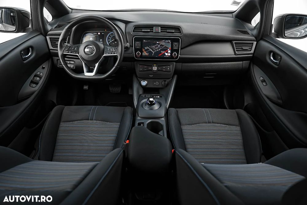 Nissan LEAF - 5