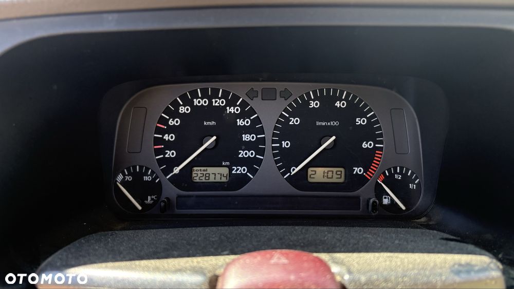 Volkswagen Vento - 7