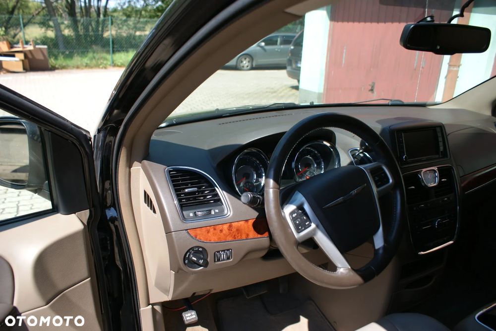 Chrysler Town & Country 3.6 Touring - 10