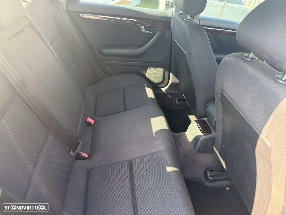 Audi A4 1.9 TDI m5 - 19