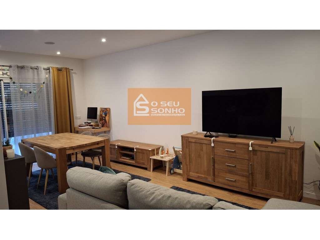Apartamento T2 Semi-Novo no Centro de São Brás de Alportel - Grande imagem: 4/14