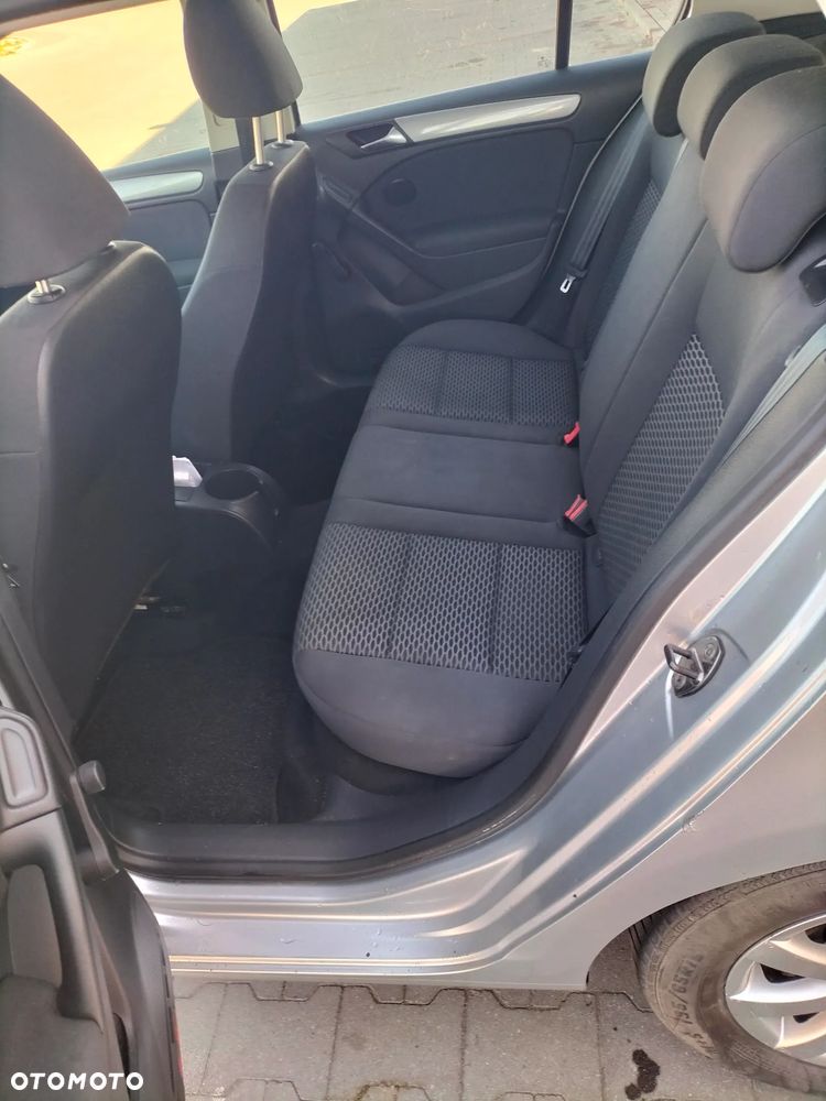Volkswagen Golf 1.6 TDI DPF BlueMotion - 21