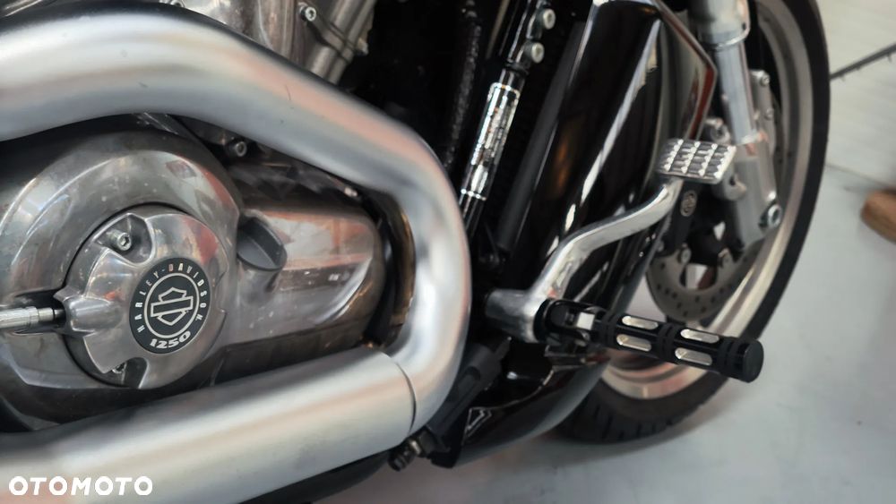 Harley-Davidson V-Rod Muscle - 29
