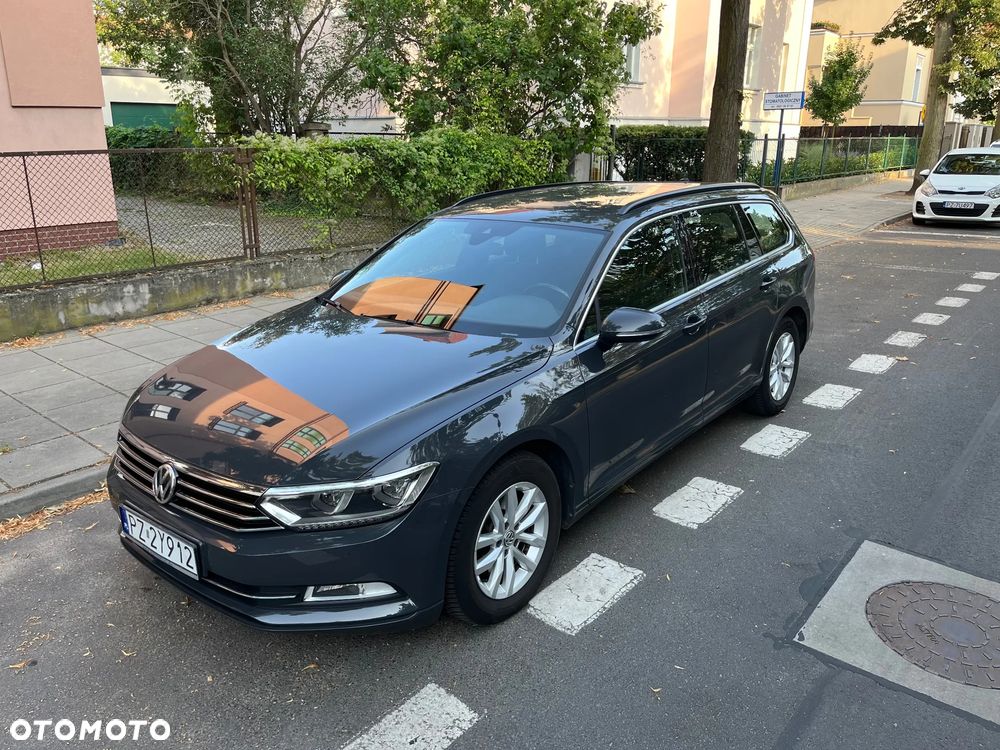 Volkswagen Passat 2.0 TDI SCR DSG Comfortline - 1