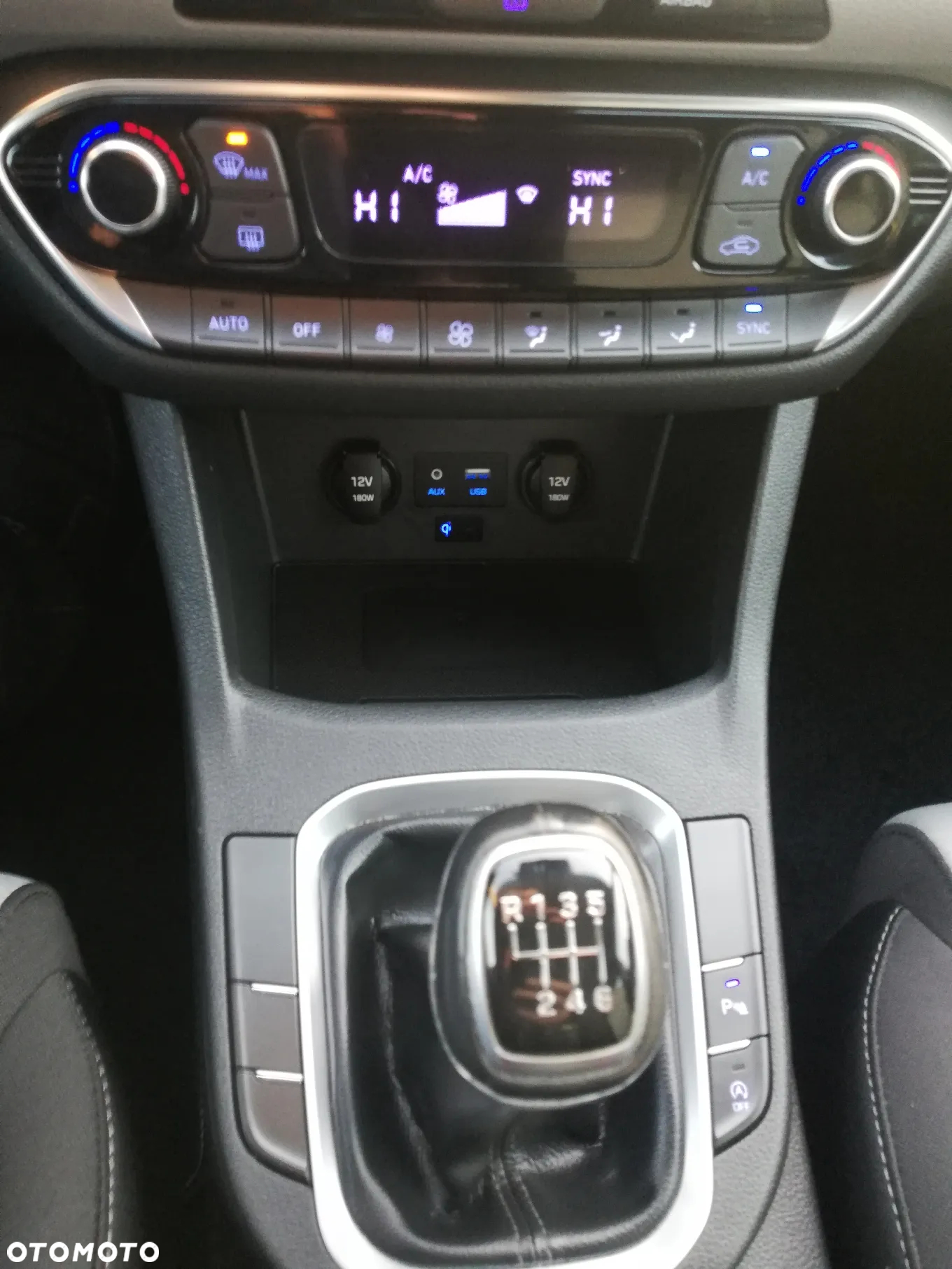 Hyundai i30 1.6 CRDi BlueDrive Premium - 17