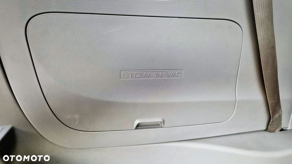 Chrysler Pacifica - 25