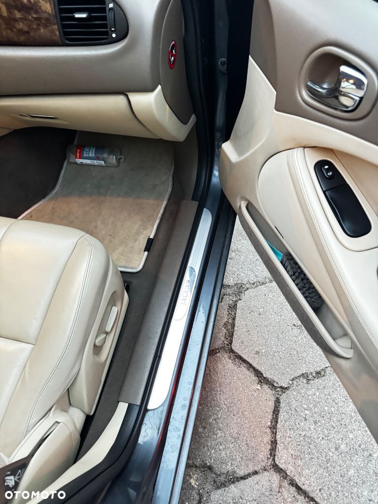 Jaguar S-Type 4.2 V8 - 30