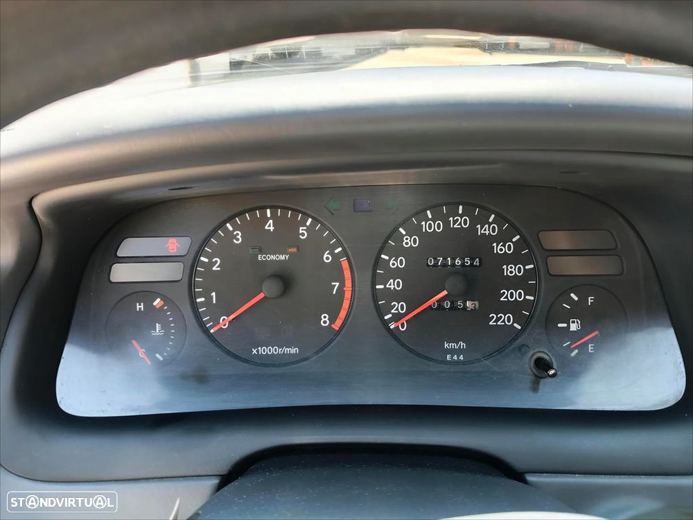 Toyota Corolla - 10