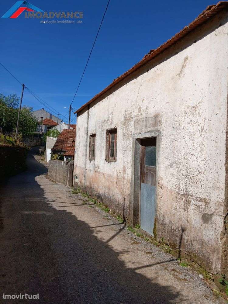 Casa para Recuperar com Terreno e Lagar em Lorvão, Penacova, Coimbra - Grande imagem: 5/55
