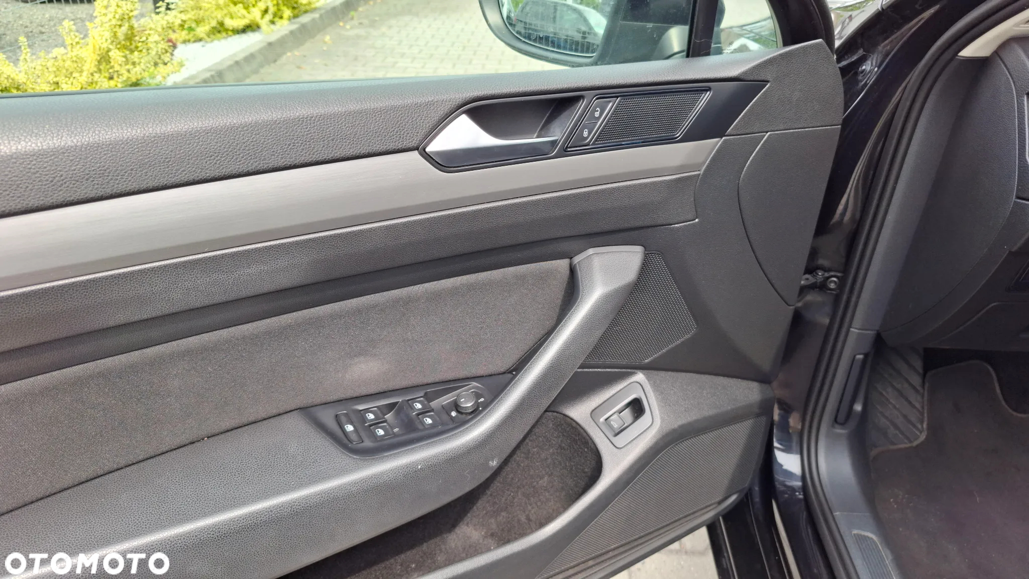 Volkswagen Passat - 14