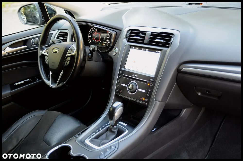 Ford Mondeo - 28