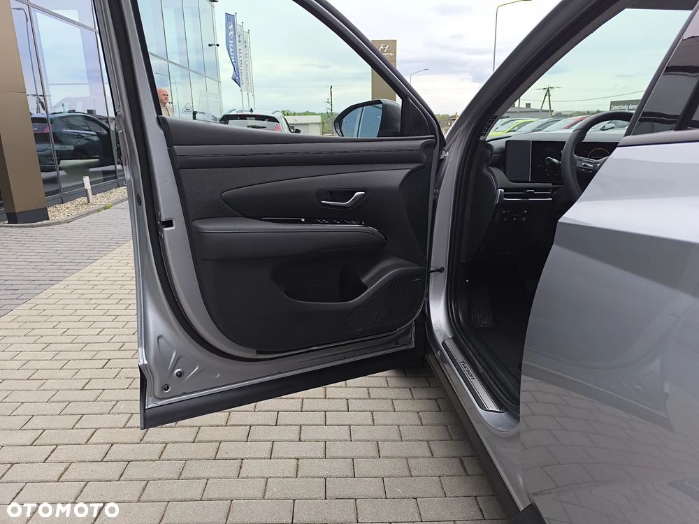 Hyundai Tucson 1.6 T-GDi HEV Executive 2WD - 10