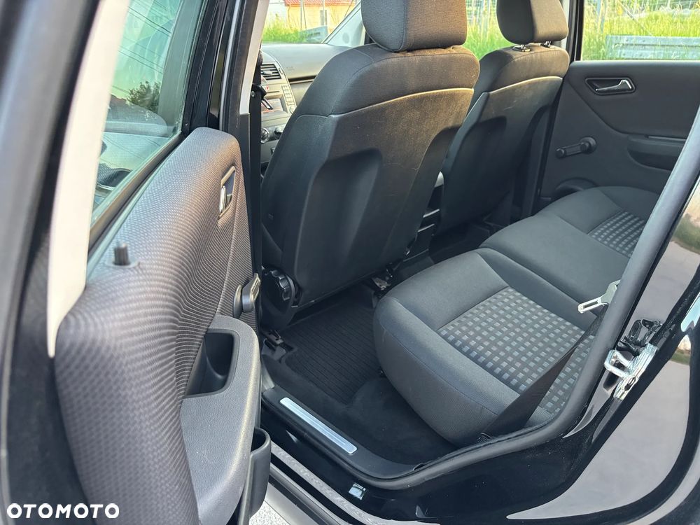 Mercedes-Benz Klasa A 180 CDI Avantgarde DPF Special Edition - 17