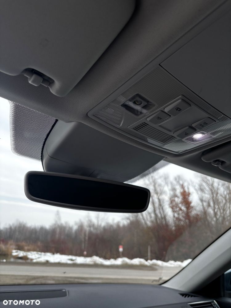 Skoda Superb 2.0 TDI 4x4 DSG L&K - 21