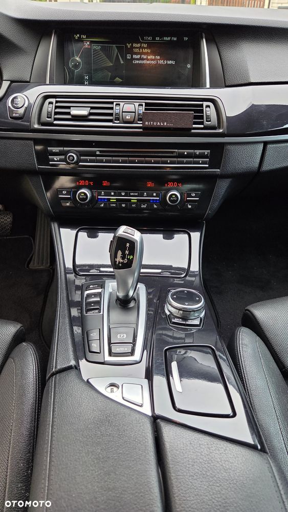 BMW Seria 5 525d - 14