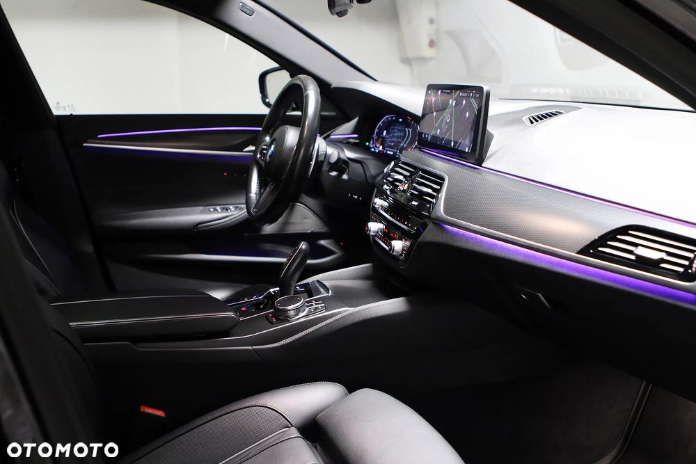 BMW Seria 5 540i xDrive M Sport sport - 27