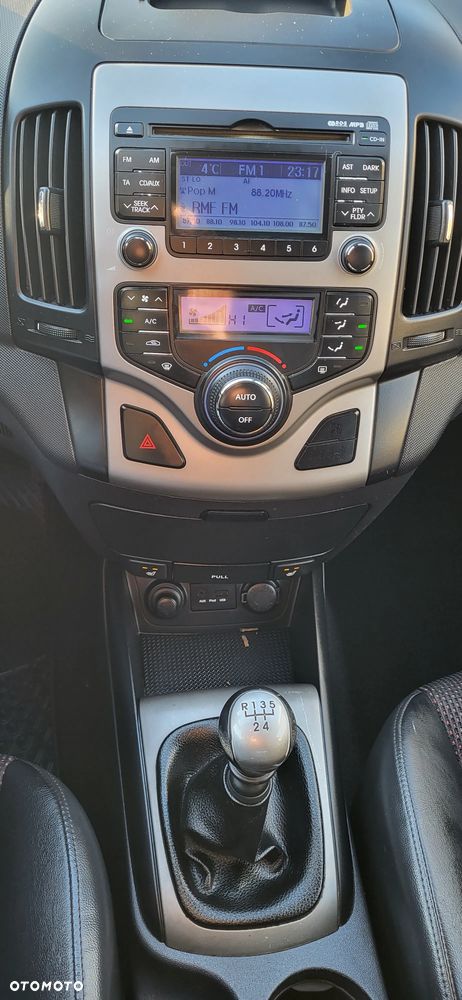 Hyundai i30 1.6 Premium - 8