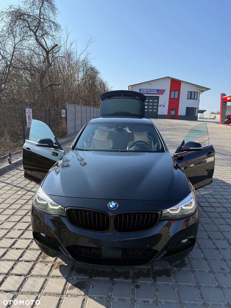 BMW Seria 3 330i xDrive M Sport - 22