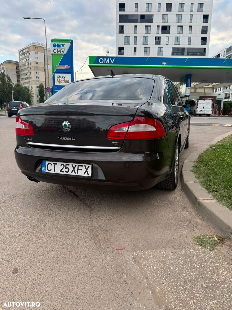 Skoda Superb 2.0 TDI Elegance - 2