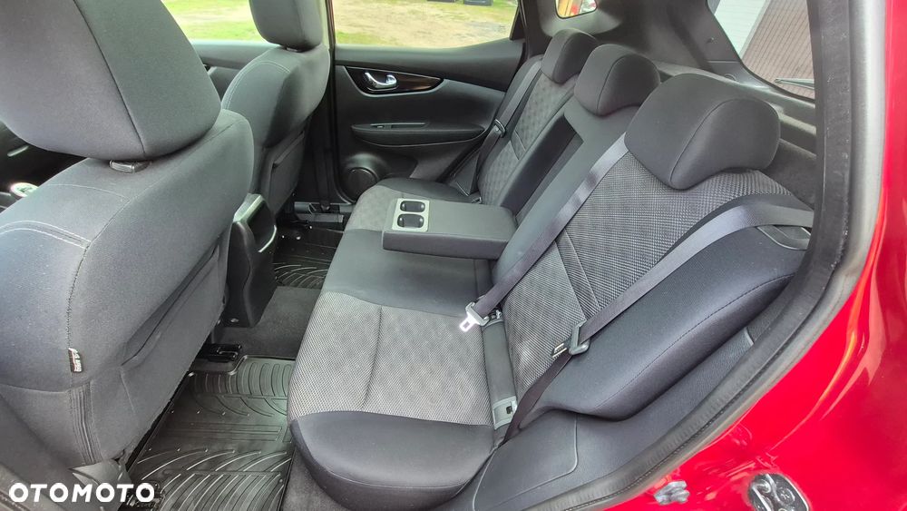 Nissan Qashqai 1.6 dCi N-Connecta - 18