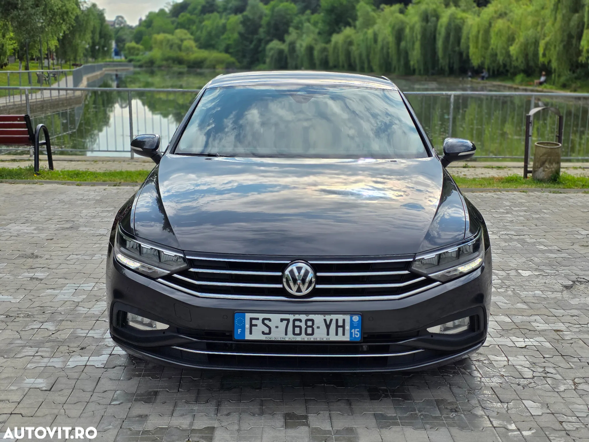 Volkswagen Passat - 31