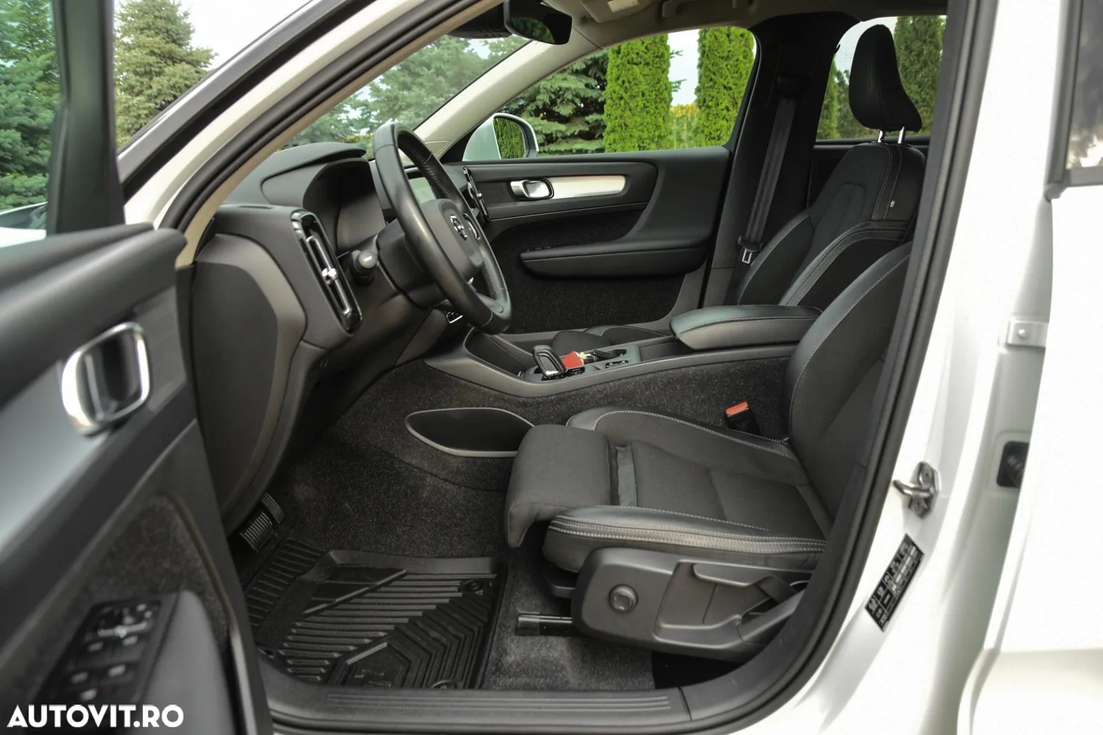 Volvo XC 40 Recharge T5 Twin Engine AT7 R-Design - 19