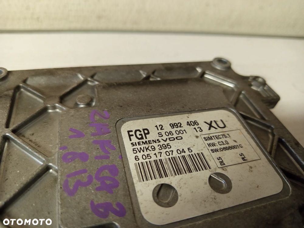 STEROWNIK SILNIKA KOMPUTER 12992406 5WK9395 OPEL ASTRA III H ZAFIRA B 1.8 16V - 3