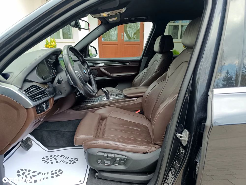 BMW X5 M M50d Sport-Aut - 25