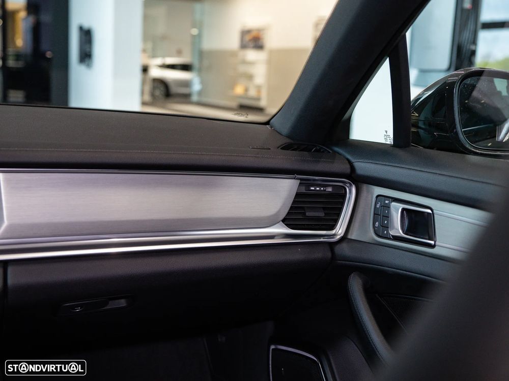 Porsche Panamera Sport Turismo 4 E-Hybrid Platinum Edition PDLS - 38