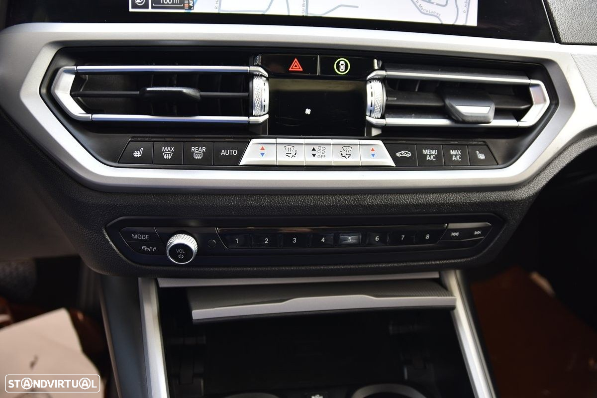 BMW 318 d Auto - 15