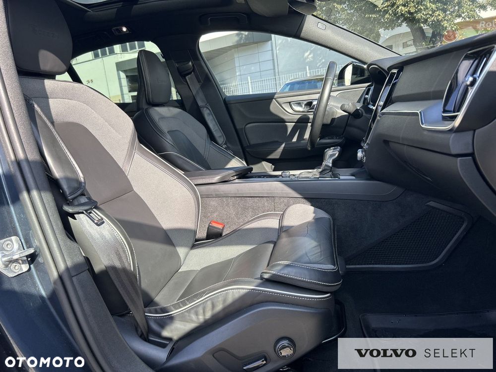 Volvo S60 - 25