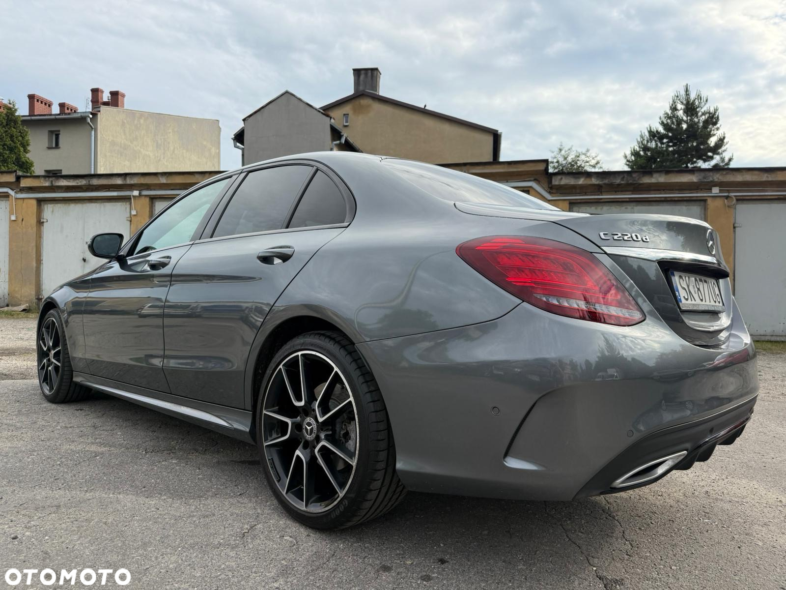 Mercedes-Benz Klasa C 220 d 4Matic T 9G-TRONIC AMG Line - 4