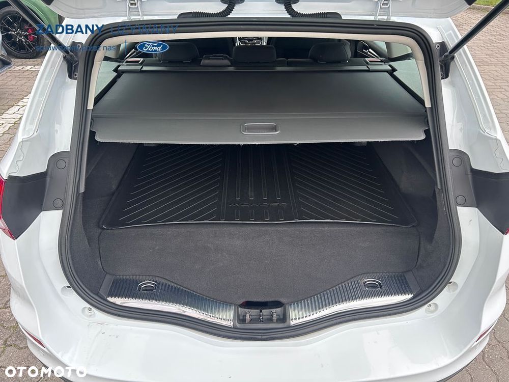 Ford Mondeo 2.0 Hybrid Trend - 26